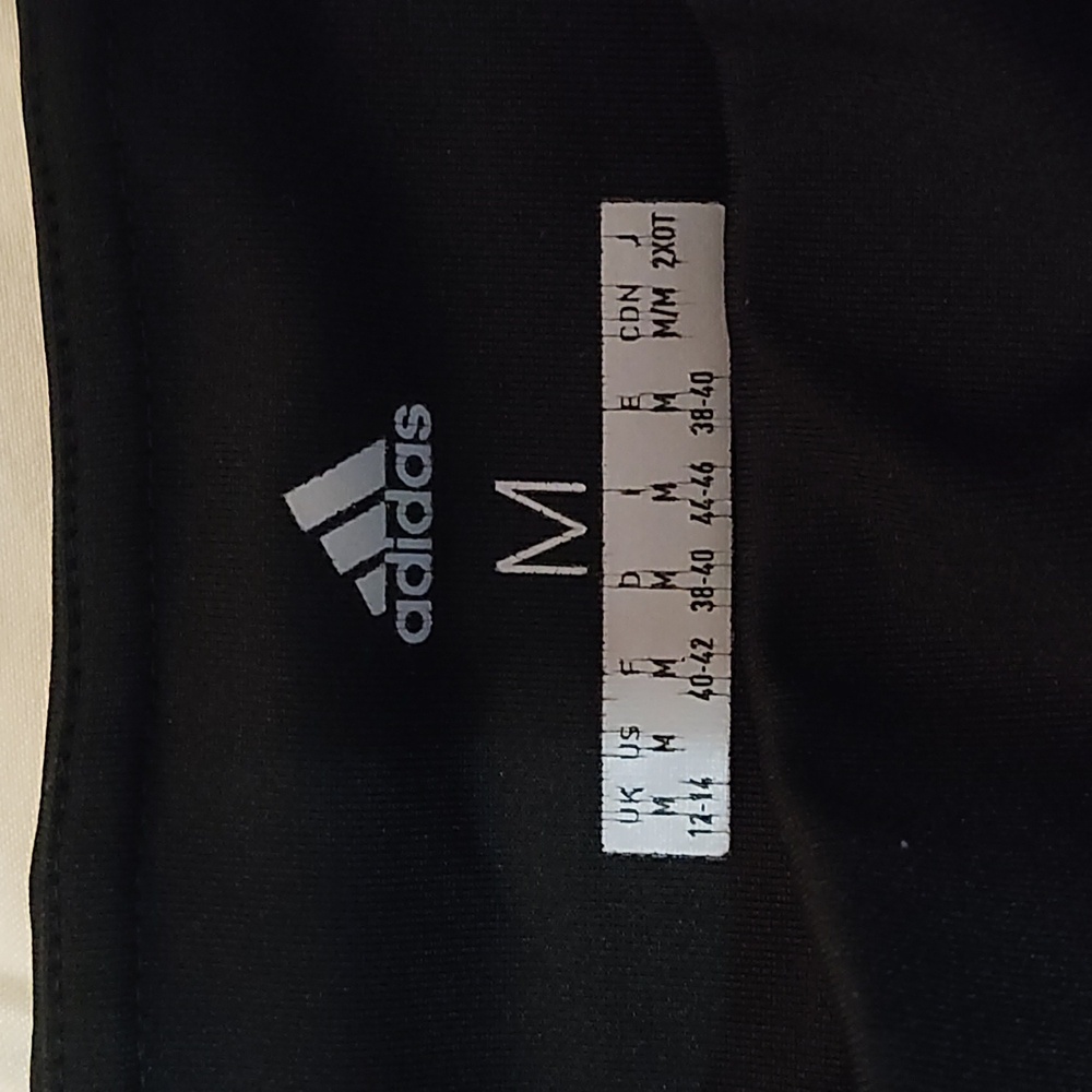 Adidas - Picture 3 of 7